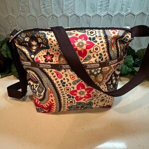 LeSportsac Classic Deluxe Everyday Bag Floral Print Nylon Crossbody